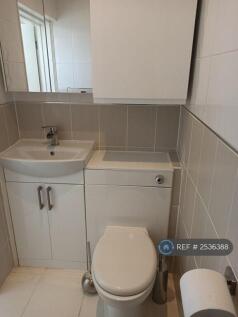 En Suite Bedroom 3