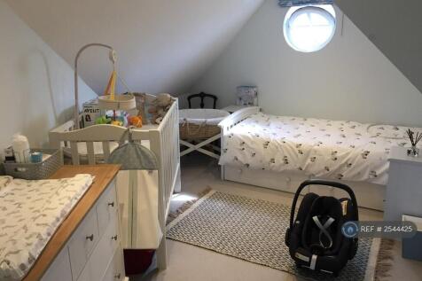Bedroom 2(As Nursery)