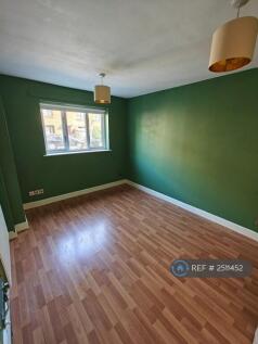 Dining Room / Bedroom 4