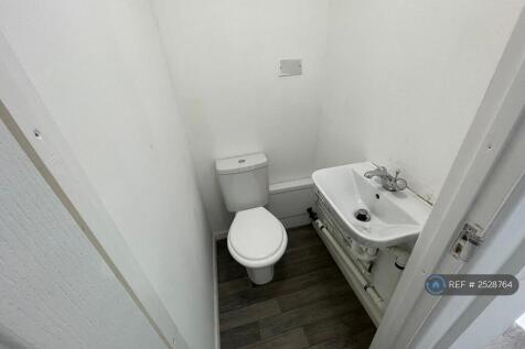 w/c - Ground Floor