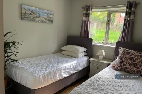 Twin Bedroom