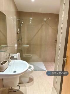 £950 Bathroom 1 