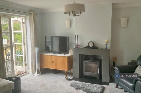 The Lounge 2