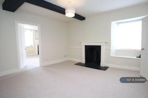 Middle Room