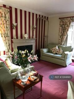 Formal Lounge 