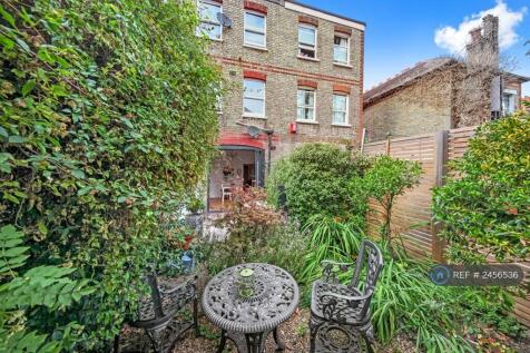 Secluded Patio Garden