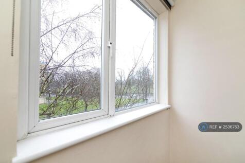2nd Room  View Of Park 