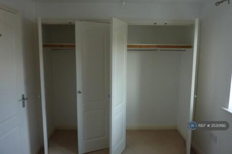Bed 1 (Double) 2 x Double Wardrobes