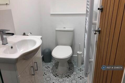 Ensuite Shower Room To Master Bedroom