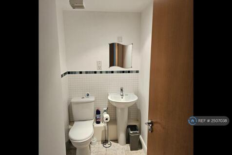 En - Suite 1