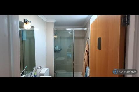 En Suite Bathroom