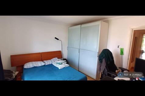 Bedroom 1 (En Suite)
