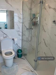 Master Bedroom En-Suite