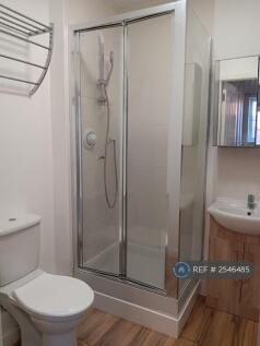 Master En-Suite Shower Room