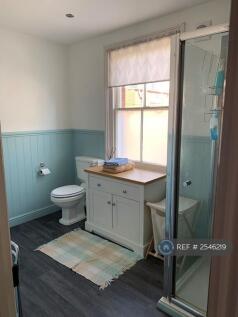 1st Floor Bathroom
