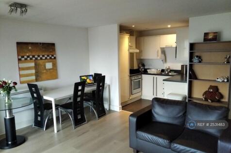 Open Plan Lounge &amp; Kitchen