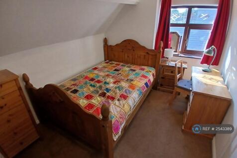 Bedroom 5 Top Floor, Double
