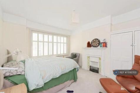 Bedroom 2 (Front Of House)