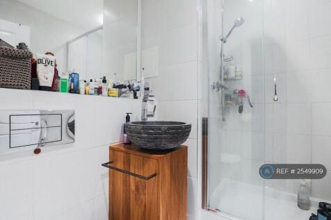 En Suite Bathroom 