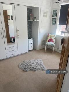2nd Bedroom 