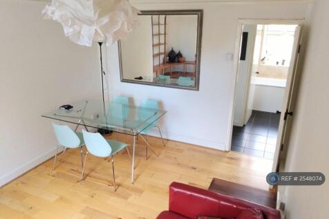 Lounge, Looking In