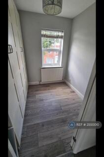 Bedroom With Fitted Cupboards 