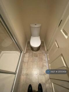 En-Suite Toilet With Shower