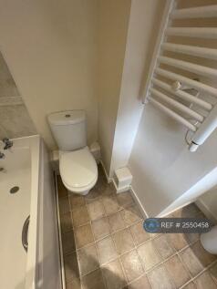 2nd Bathroom 