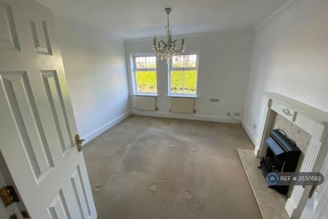 1st Floor Bedroom/Sitting Room