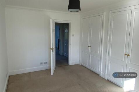 1st Floor Master Bedroom