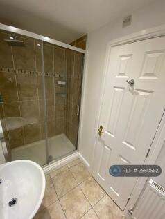 2nd Floor Bathroom