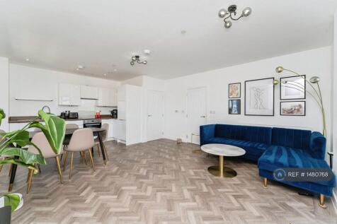 Open Plan Living / Dining / Kitchen