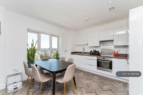 Kitchen / Dining