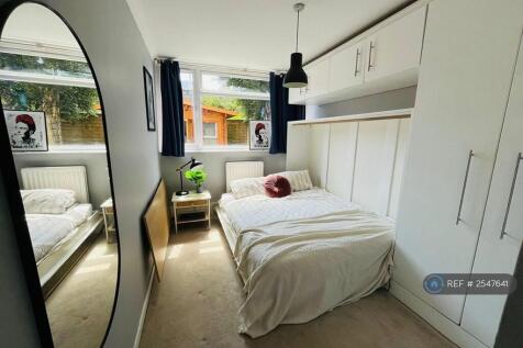 Bedroom 2 Bed Down