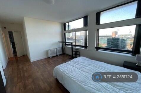Master Bedroom Pic 1