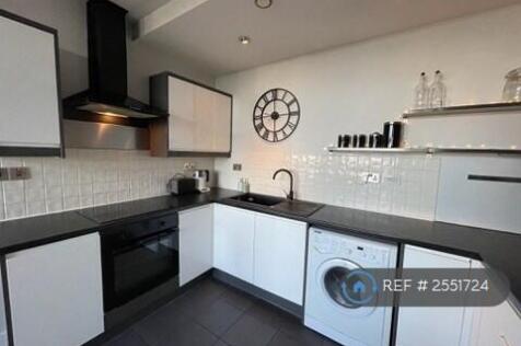 Kitchen Pic 2