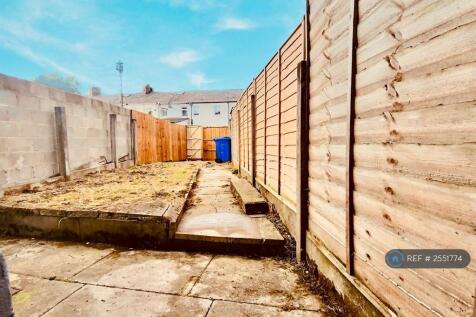 Back Yard/Garden 