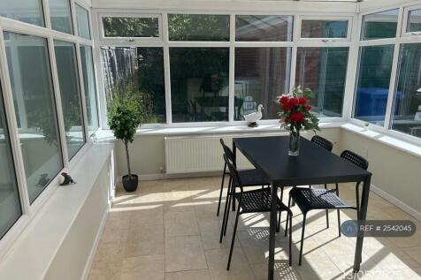 Conservatory Attached With Kitchen