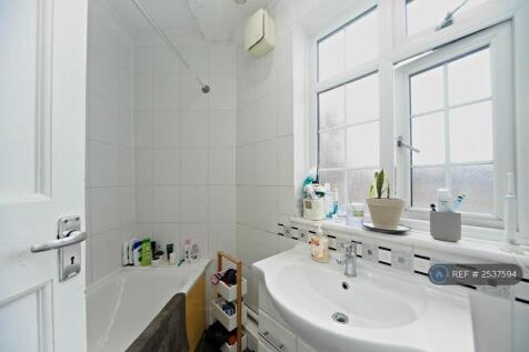 Bathroom (&#43; Shower)