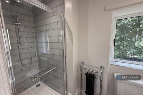 En Suite Shower