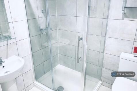 Bathroom (Wc, Sink &amp; Shower)