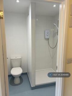 Large Shower Room, Separate Second Wc