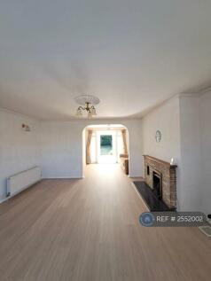 Living/Dining Area
