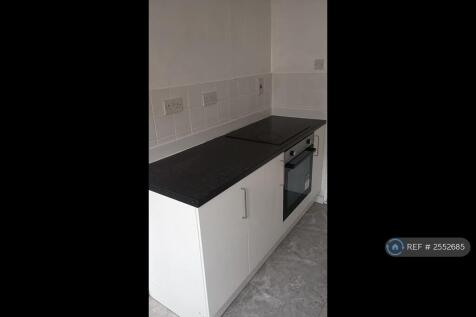 Kitchen Photo 1