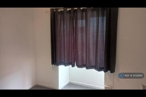 Bedroom 1 Photo 1