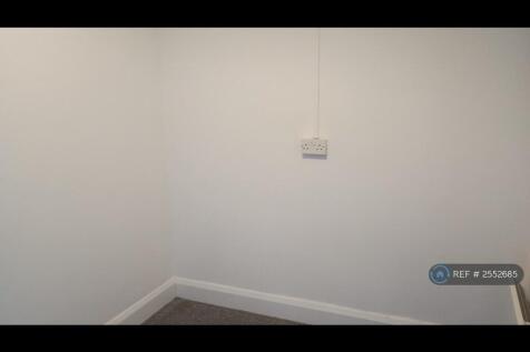 Bedroom 2 Photo 2