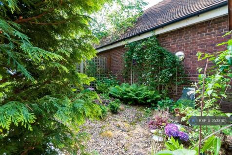 Cosy Garden 