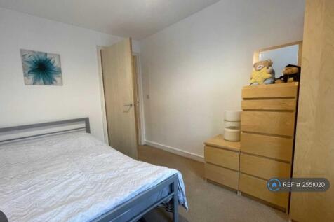 1st Double Bed Bedroom