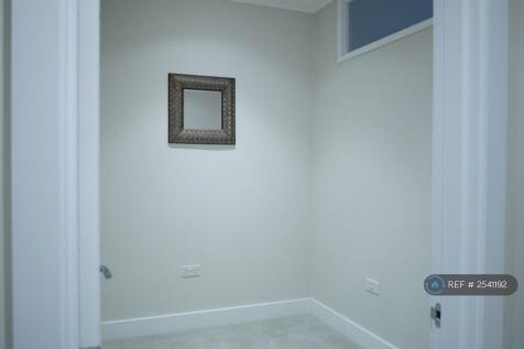 Single Bedroom/Study/Home Office