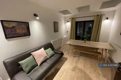 Open Plan Living / Dining 